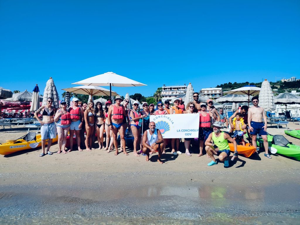 Carezze estive in Kayak a Vasto 4 b