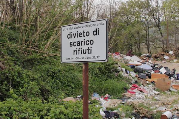 discarica abusiva cartello h