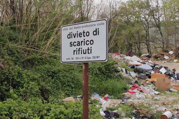 discarica abusiva cartello h 600 400 1526472483