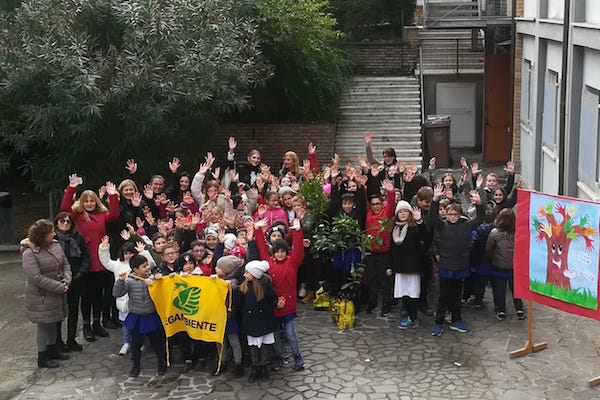 festa albero madonna asilo 2018 h