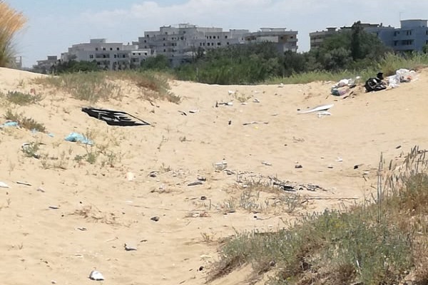 spiaggia sporca giu2019 h