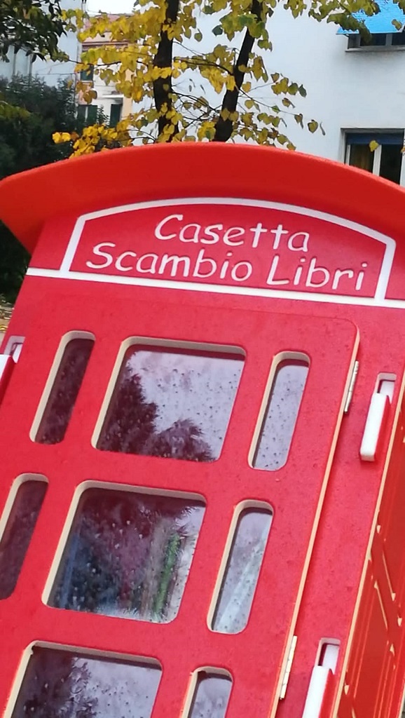 vandali cassetta libri2