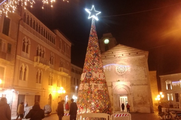 albero uncinetto hnuovo