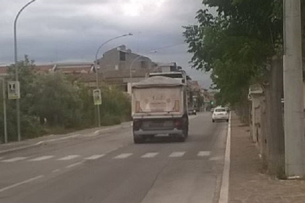 camion via del porto h