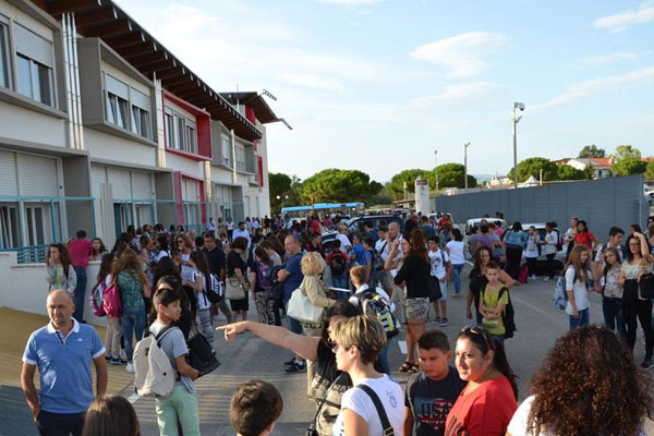 ragazzi scuola pertini h