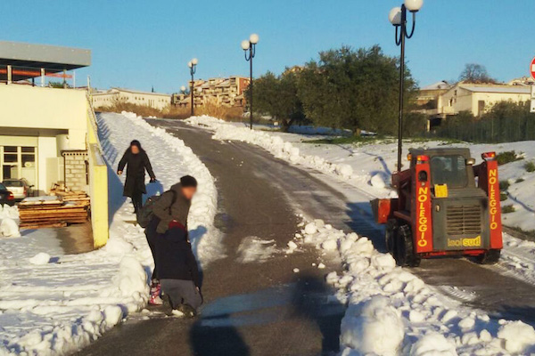 rientro scuola san salvo neve h