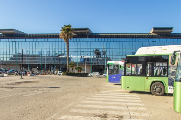 La stazione centrale di Pescara. Foto d'archivio