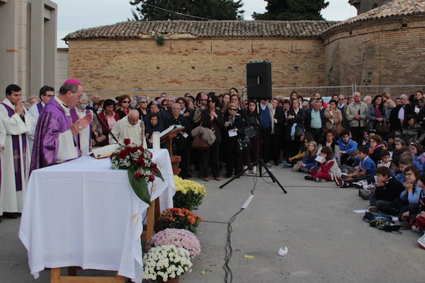 vescovo cimitero 2013 h