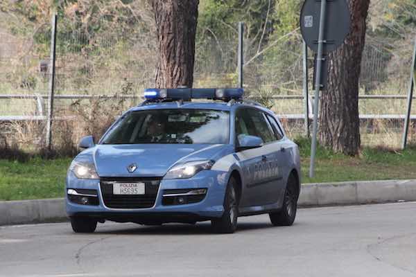 auto autostradale polizia h