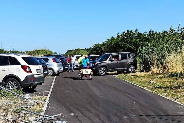 auto pista ciclabile h