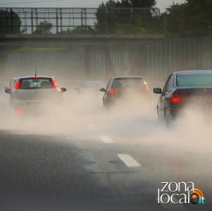 autostrada pioggia 300