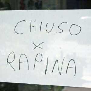 chiuso rapina 300