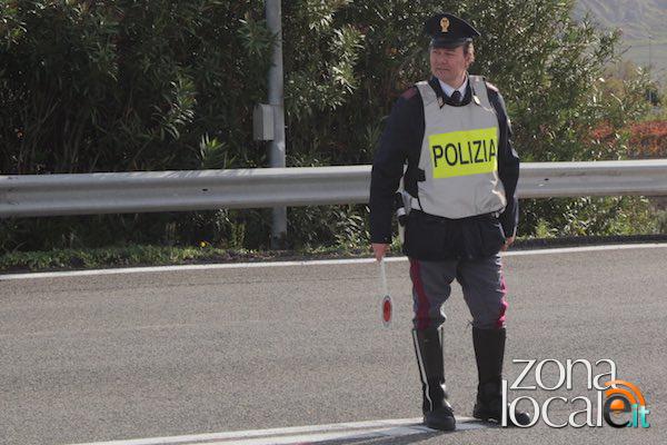 controlli polizia stradale agente h