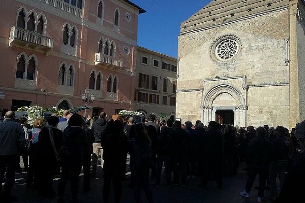 funerale caruso massimiliano h