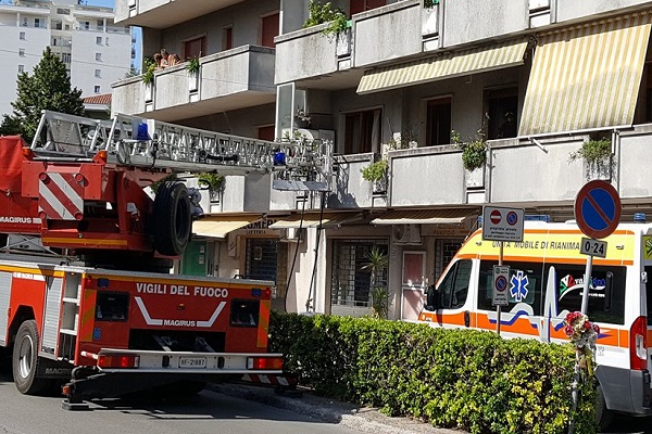 incendio casa corso mazzini h