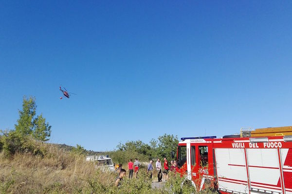 incendio schiavi elicottero h