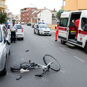 incidente bici auto san salvo 17set q