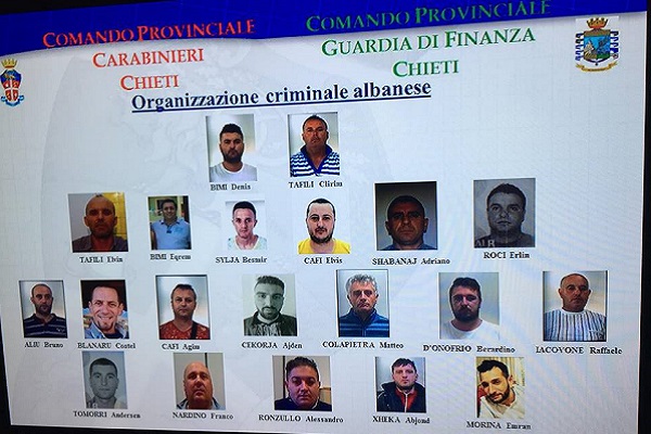 operazione evelin arrestati h