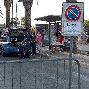 polizia lungomare notterosa 300