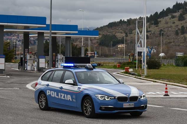 polizia stradale autogrill 600 400 1648895538