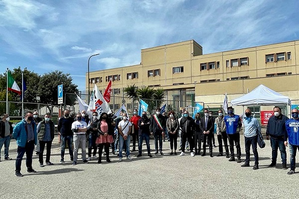 protesta poliziotti carcere h