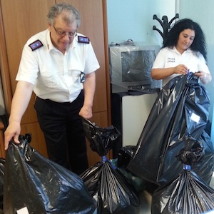 sequestri spiaggia polizia municipale 26giu q