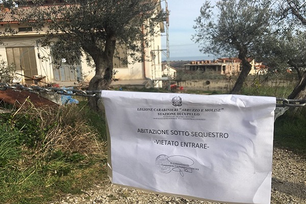 sequestro casa morto monteodorisio h