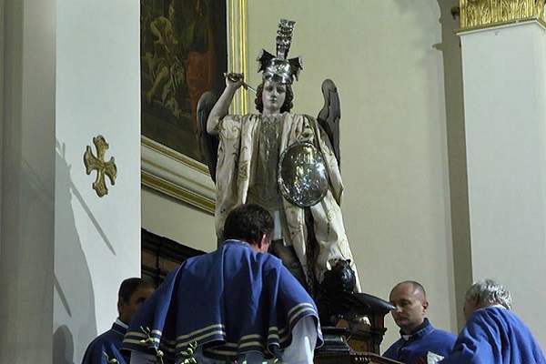 statua san michele 21sett2017 h