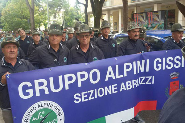 alpini gissi corteo h