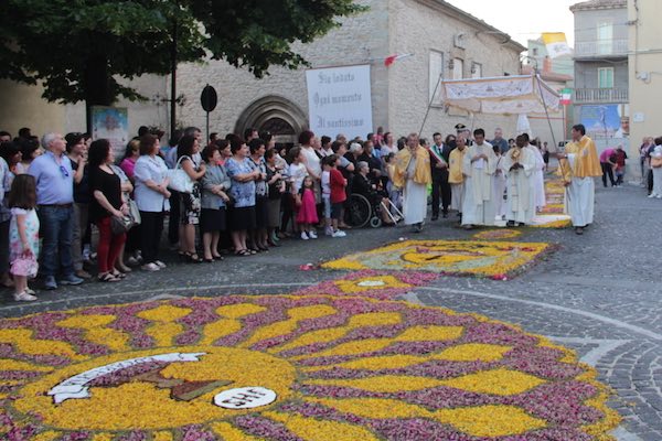 infiorata carunchio 2014 2 h