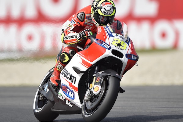 andrea iannone assen 2015 h