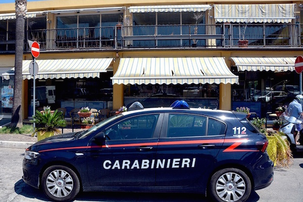 carabinieri mercato coperto h