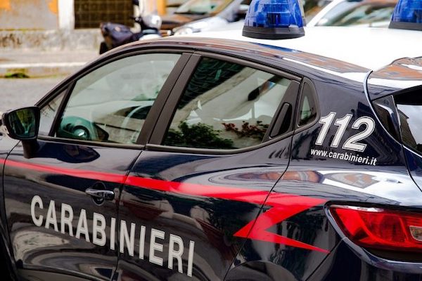 carabinieri auto1 h