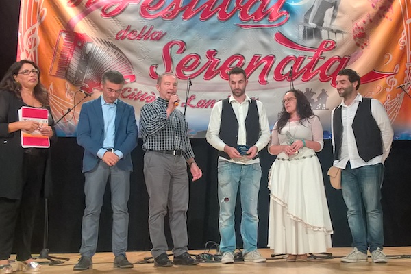 serenata premio h