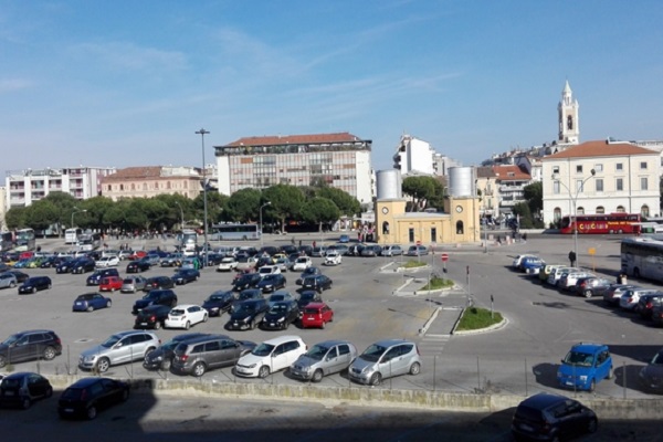 parcheggio stazione pescara h