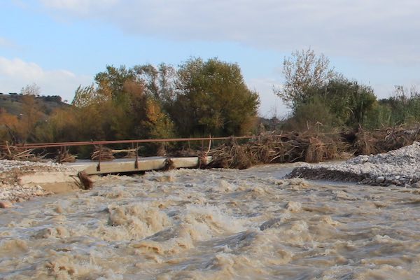 ponte fiume treste rotto maltempo h