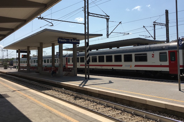 stazione vasto san salvo treno h