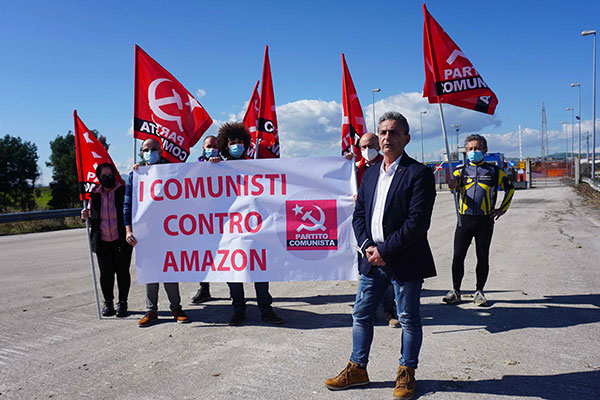 comunisti amazon h