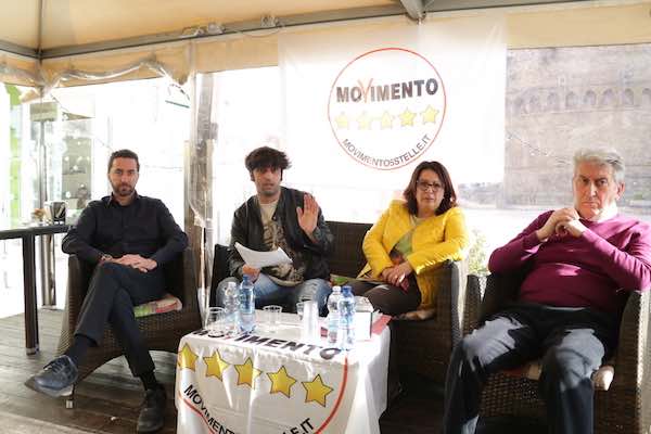 conferenza movimento 5 stelle 30 mar h