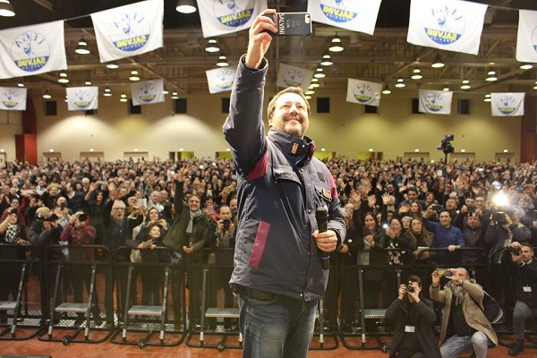 salvini montesilvano selfie h