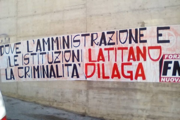 striscione forza nuova viasilviopellico h