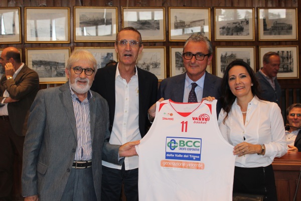 vasto basket presentazione 2015 h