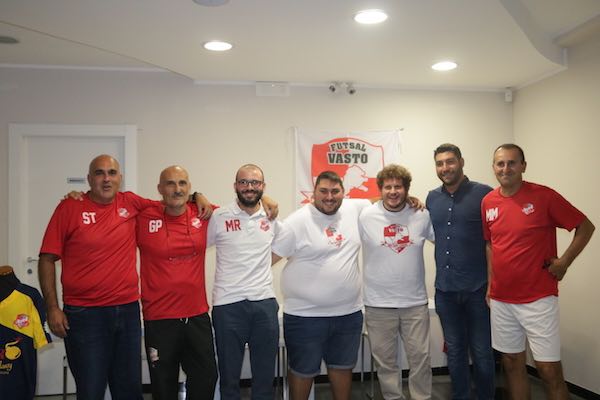 presentazione futsal vasto 2018 h