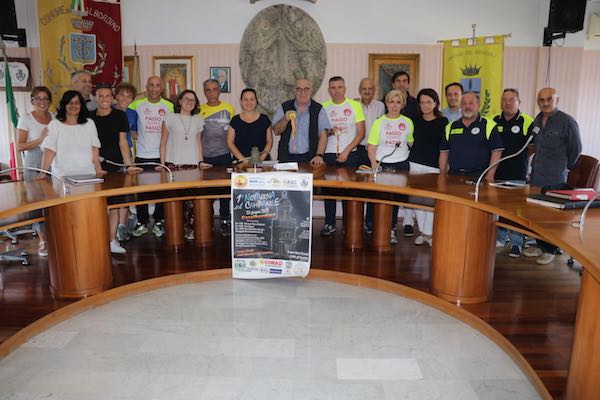 presentazione notturna campanile h