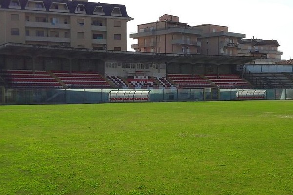 stadio 600