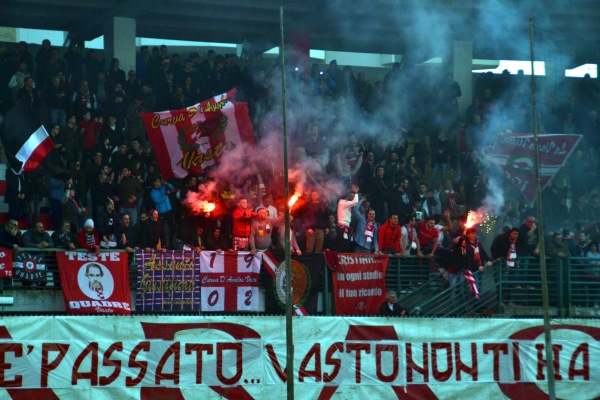 vastese curva fumogeni h